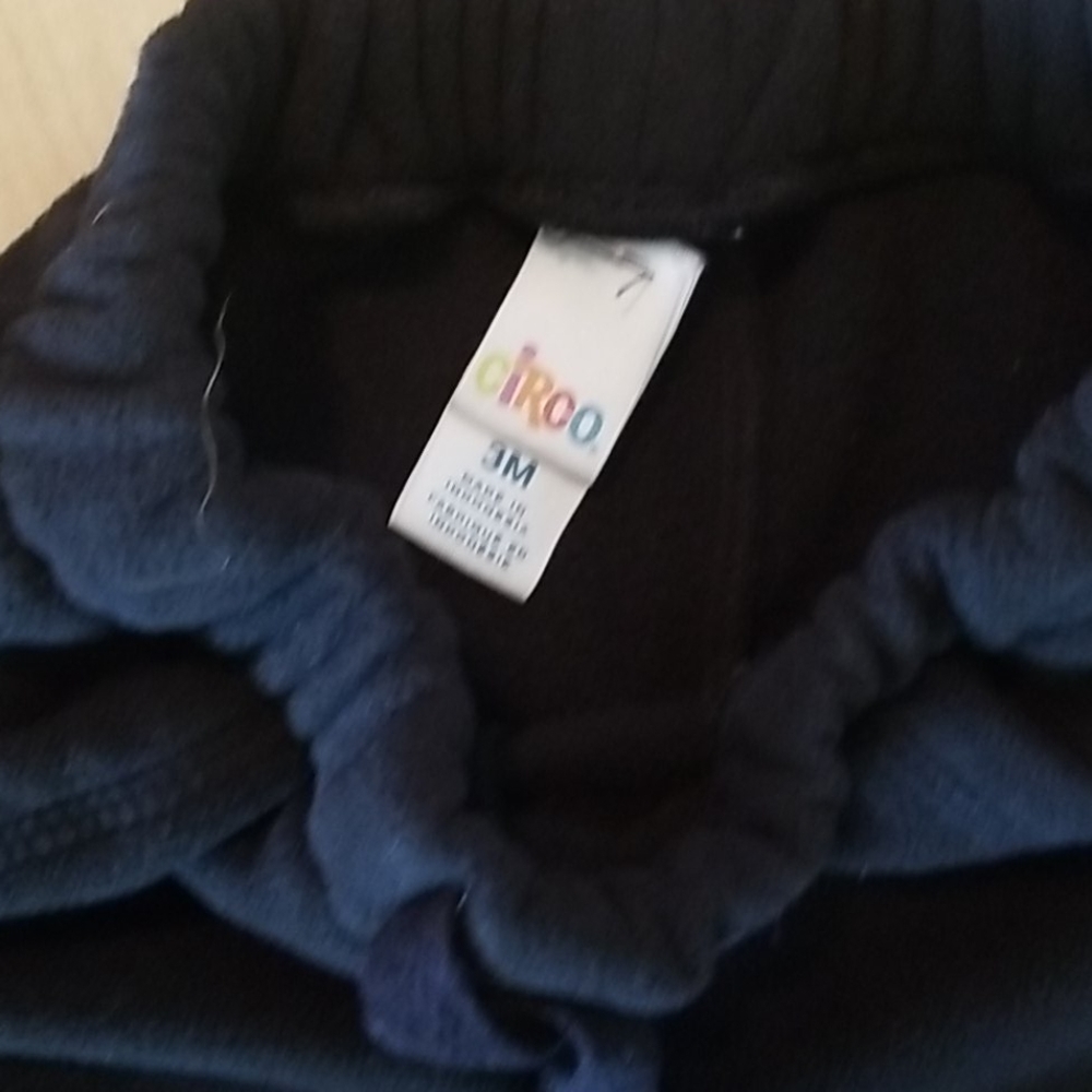 3 pairs of fleece sweats -0/3 months - Picture 5 of 7